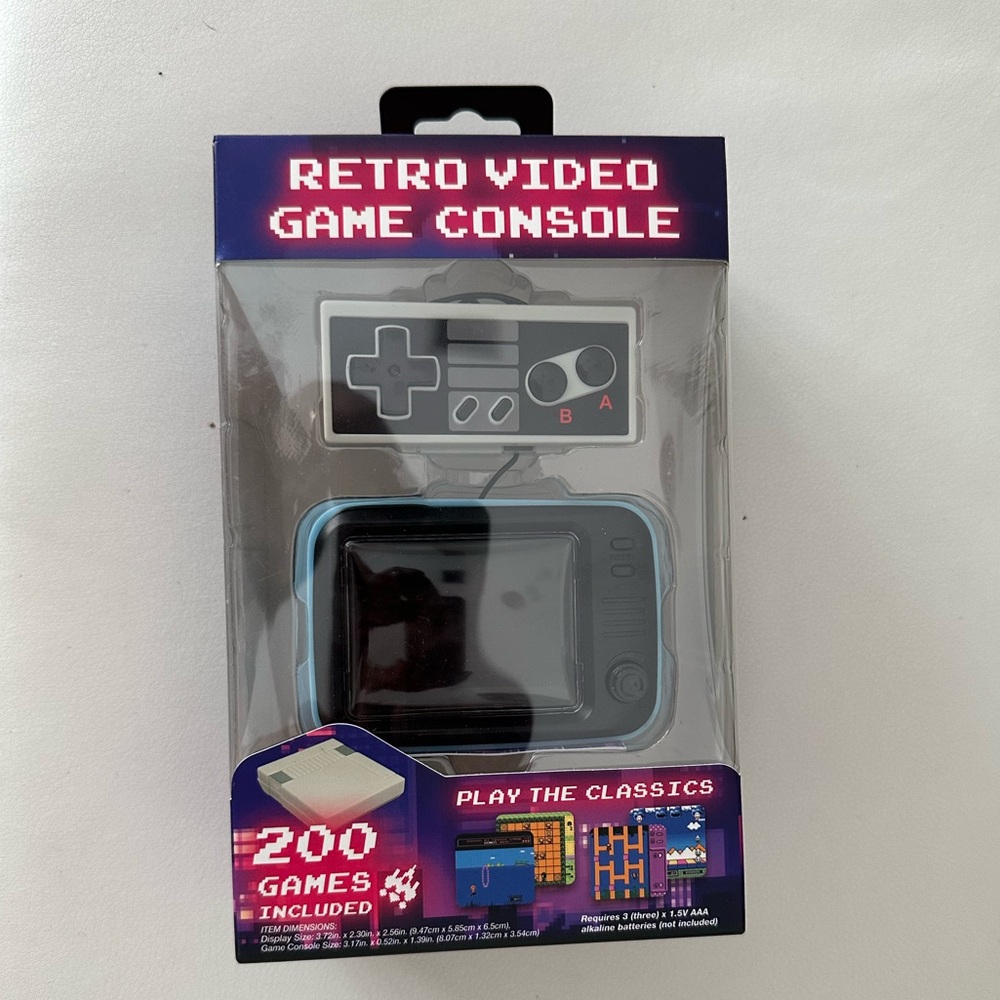 Retro Video Game‎ Console - Black
